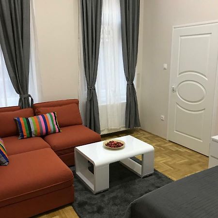 Lovely Studio Near To Danube Riverside 부다페스트 외부 사진